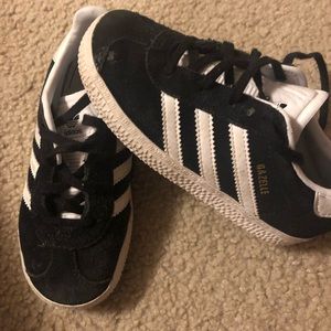 Adidas gazelle toddler sneakers